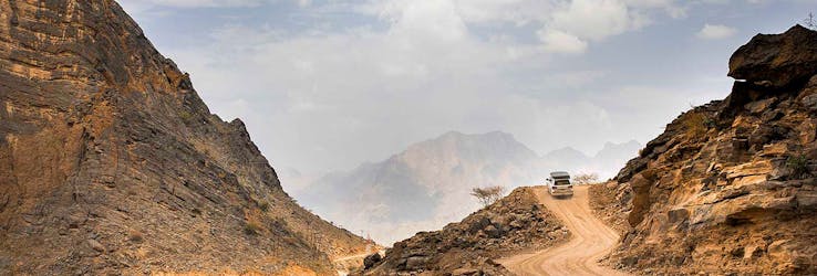 Wadi Shab off-road rijden, zachte trekking en zwemervaring